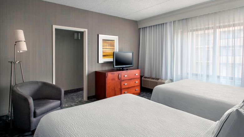<b>Courtyard Newark Liberty International A Room</b>. Images powered by <a href="https://www.leonardoworldwide.com/" title="Leonardo Worldwide" target="_blank">Leonardo</a>.