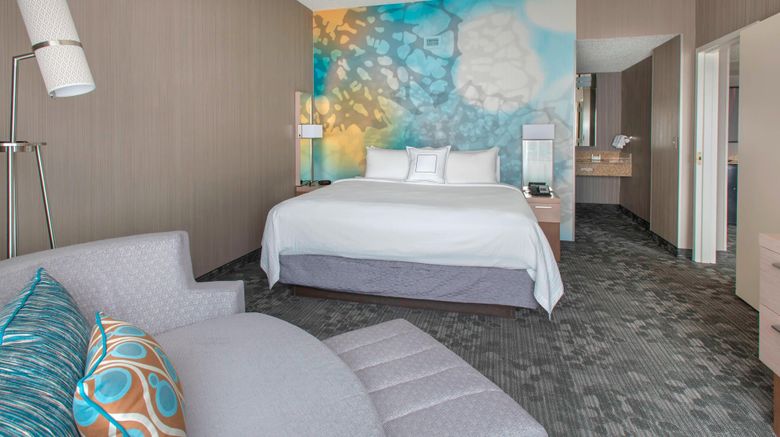 <b>Courtyard by Marriott Newark Elizabeth Suite</b>. Images powered by <a href="https://www.leonardoworldwide.com/" title="Leonardo Worldwide" target="_blank">Leonardo</a>.