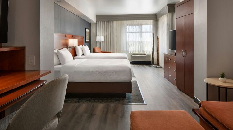 Courtyard Scottsdale Salt River Suite