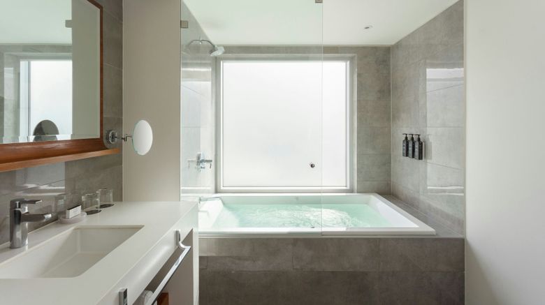 <b>Courtyard by Marriott Lima Miraflores Room</b>. Images powered by <a href="https://www.leonardoworldwide.com/" title="Leonardo Worldwide" target="_blank">Leonardo</a>.