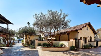 Inn at the Mission, Autograph Collection