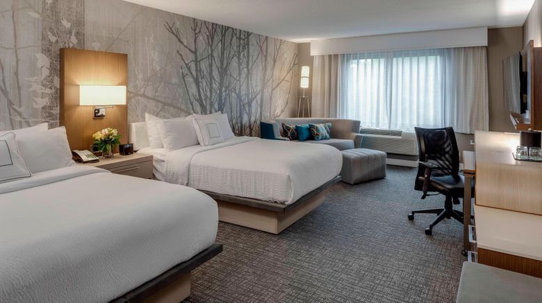 <b>Courtyard Portsmouth Marriott Room</b>. Images powered by <a href="https://www.leonardoworldwide.com/" title="Leonardo Worldwide" target="_blank">Leonardo</a>.