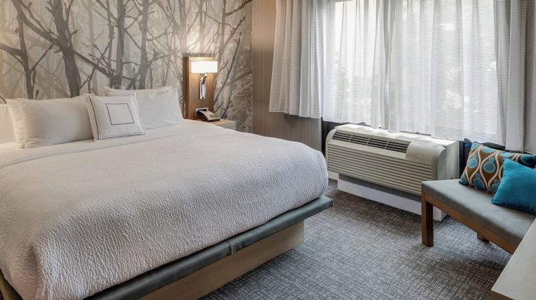 <b>Courtyard Portsmouth Marriott Suite</b>. Images powered by <a href="https://www.leonardoworldwide.com/" title="Leonardo Worldwide" target="_blank">Leonardo</a>.