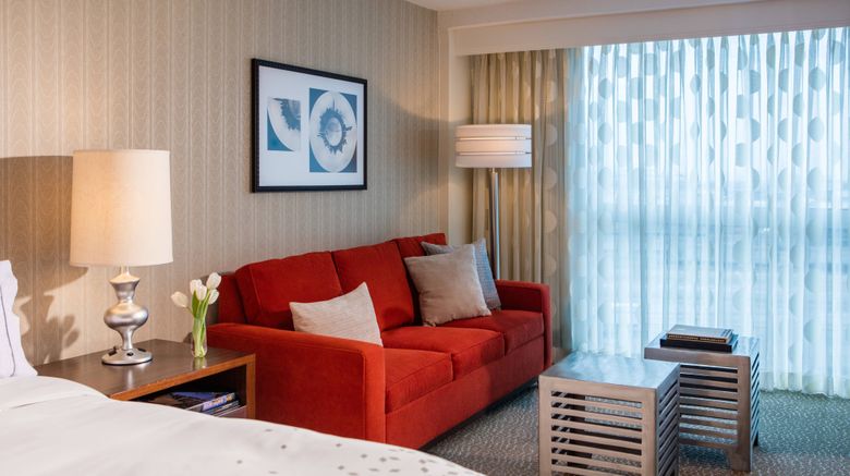 <b>Renaissance Newark Airport Hotel Room</b>. Images powered by <a href="https://www.leonardoworldwide.com/" title="Leonardo Worldwide" target="_blank">Leonardo</a>.