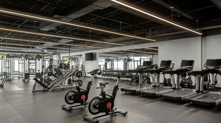 Renaissance Newark Airport Hotel Health Club