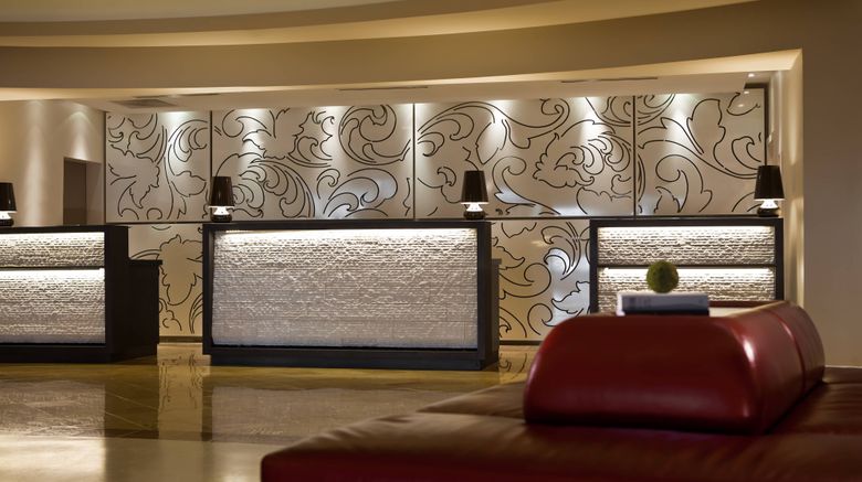 <b>Renaissance Newark Airport Hotel Lobby</b>. Images powered by <a href="https://www.leonardoworldwide.com/" title="Leonardo Worldwide" target="_blank">Leonardo</a>.