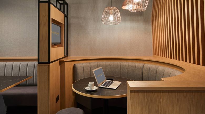 <b>Courtyard by Marriott Oxford City Centre Meeting</b>. Images powered by <a href="https://www.leonardoworldwide.com/" title="Leonardo Worldwide" target="_blank">Leonardo</a>.
