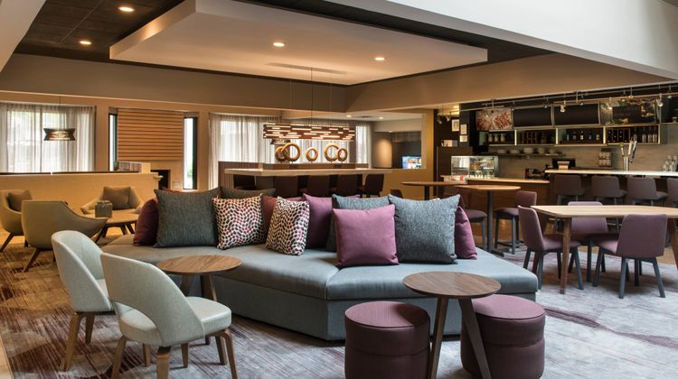 Courtyard by Marriott Lincroft Red Bank Restaurant