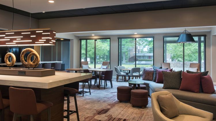 Courtyard by Marriott Lincroft Red Bank Restaurant