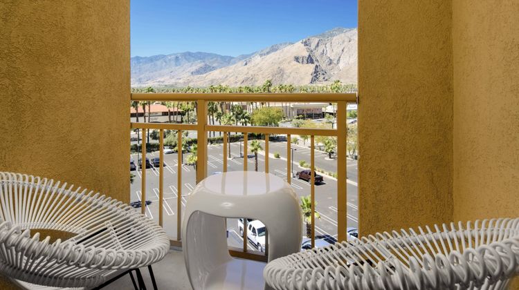 Renaissance Palm Springs Hotel Suite
