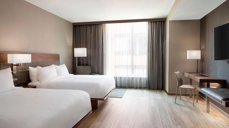 AC Hotel By Marriott Pittsburgh Downtown Room