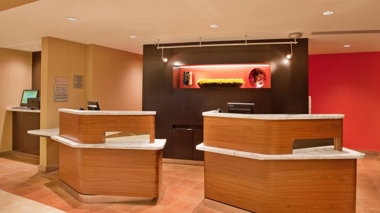 <b>Courtyard Pittsburgh North/CranberryWood Lobby</b>. Images powered by <a href="https://www.leonardoworldwide.com/" title="Leonardo Worldwide" target="_blank">Leonardo</a>.