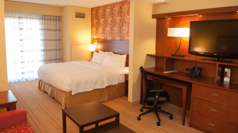 <b>Courtyard Pittsburgh North/CranberryWood Suite</b>. Images powered by <a href="https://www.leonardoworldwide.com/" title="Leonardo Worldwide" target="_blank">Leonardo</a>.