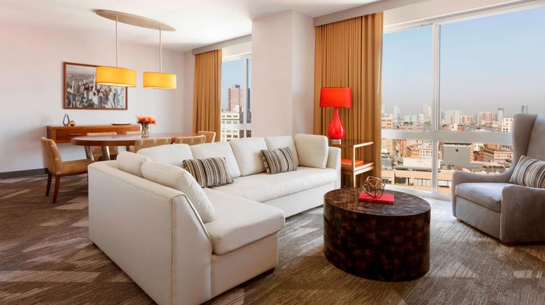 <b>Sheraton Tribeca New York Hotel Suite</b>. Images powered by <a href="https://www.leonardoworldwide.com/" title="Leonardo Worldwide" target="_blank">Leonardo</a>.