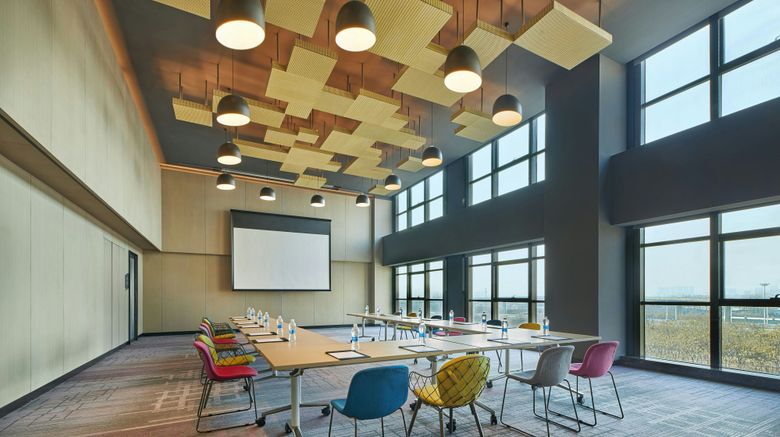 <b>Aloft Shijiazhuang Meeting</b>. Images powered by <a href="https://www.leonardoworldwide.com/" title="Leonardo Worldwide" target="_blank">Leonardo</a>.