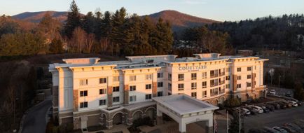 Courtyard by Marriott Boone Exterior