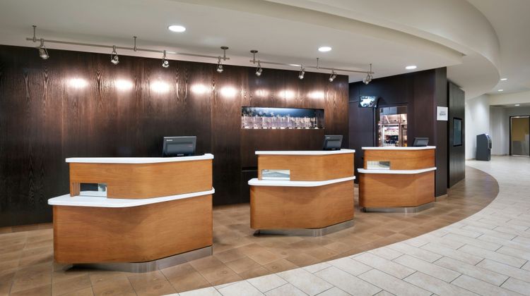 Courtyard by Marriott Lincoln Downtown Lobby