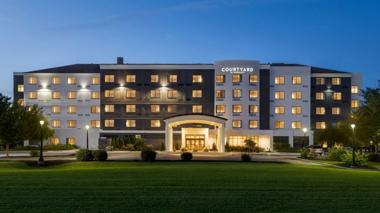 Courtyard by Marriott Lancaster Exterior
