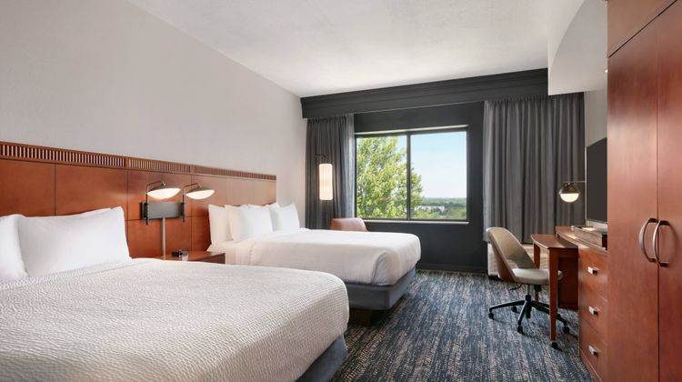 Courtyard by Marriott Lancaster Room