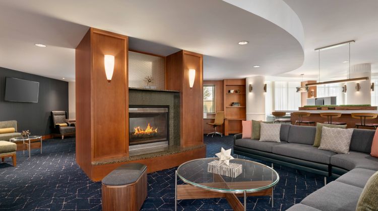 Courtyard by Marriott Lancaster Lobby