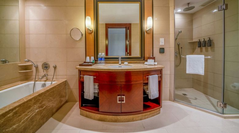 <b>Sheraton Ningbo Hotel Room</b>. Images powered by <a href="https://www.leonardoworldwide.com/" title="Leonardo Worldwide" target="_blank">Leonardo</a>.
