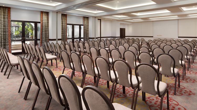 Pine Cliffs Ocean Suites, Luxury Coll Meeting