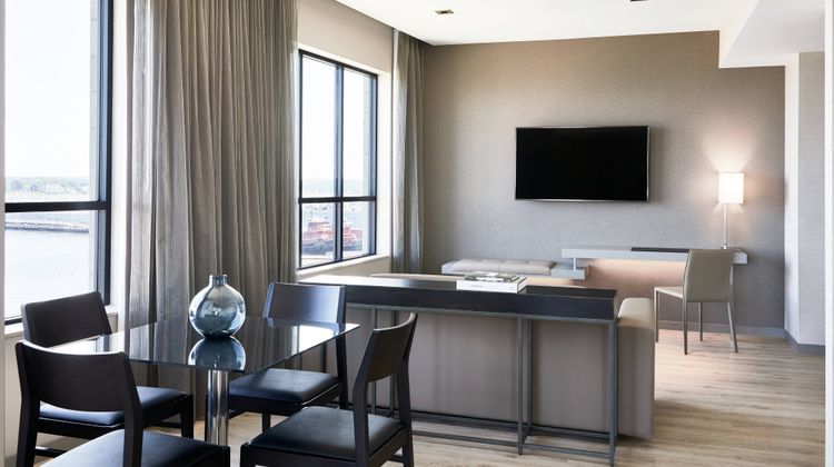AC Hotel By Marriott Portland Downtown Room