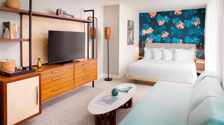 <b>The Laylow Waikiki, Autograph Collection Room</b>. Images powered by <a href="https://www.leonardoworldwide.com/" title="Leonardo Worldwide" target="_blank">Leonardo</a>.