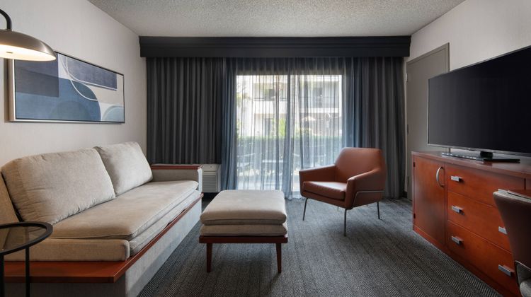 Courtyard by Marriott Fresno Room