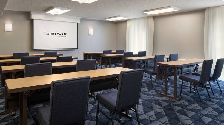 Courtyard by Marriott Fresno Meeting