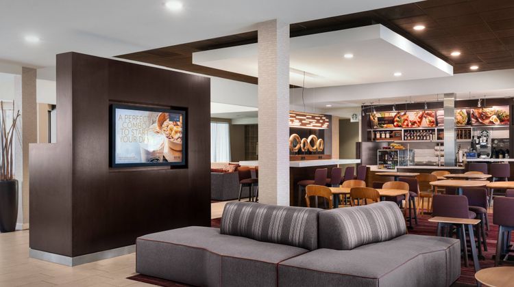 Courtyard by Marriott Fishkill Lobby