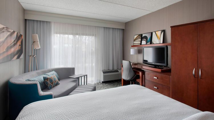 Courtyard by Marriott Fishkill Room