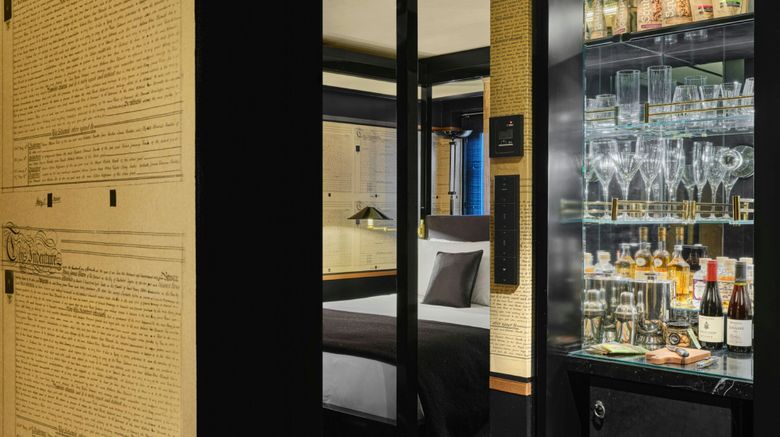 <b>Duxton Reserve Singapore Suite</b>. Images powered by <a href="https://www.leonardoworldwide.com/" title="Leonardo Worldwide" target="_blank">Leonardo</a>.