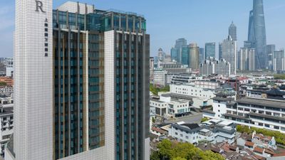 Renaissance Shanghai Yu Garden Hotel