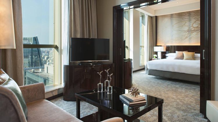 Renaissance Shanghai Pudong Hotel Room