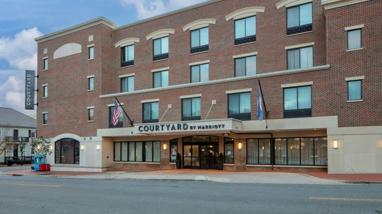 <b>Courtyard Fredericksburg Downtown Exterior</b>. Images powered by <a href="https://www.leonardoworldwide.com/" title="Leonardo Worldwide" target="_blank">Leonardo</a>.