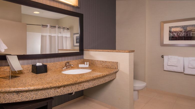 <b>Courtyard Fredericksburg Downtown Room</b>. Images powered by <a href="https://www.leonardoworldwide.com/" title="Leonardo Worldwide" target="_blank">Leonardo</a>.
