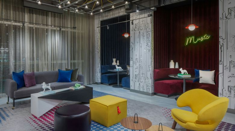 <b>Aloft Fort Lauderdale Airport Lobby</b>. Images powered by <a href="https://www.leonardoworldwide.com/" title="Leonardo Worldwide" target="_blank">Leonardo</a>.