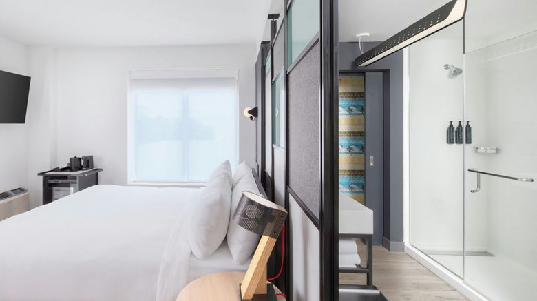 <b>Aloft Fort Lauderdale Airport Room</b>. Images powered by <a href="https://www.leonardoworldwide.com/" title="Leonardo Worldwide" target="_blank">Leonardo</a>.