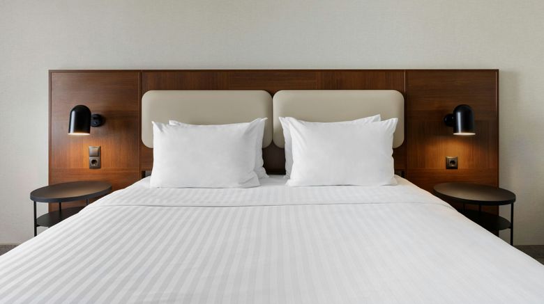 <b>Courtyard by Marriott Munich City East Room</b>. Images powered by <a href="https://www.leonardoworldwide.com/" title="Leonardo Worldwide" target="_blank">Leonardo</a>.