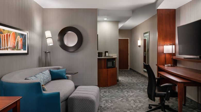 <b>Courtyard Maui Kahului Airport Room</b>. Images powered by <a href="https://www.leonardoworldwide.com/" title="Leonardo Worldwide" target="_blank">Leonardo</a>.