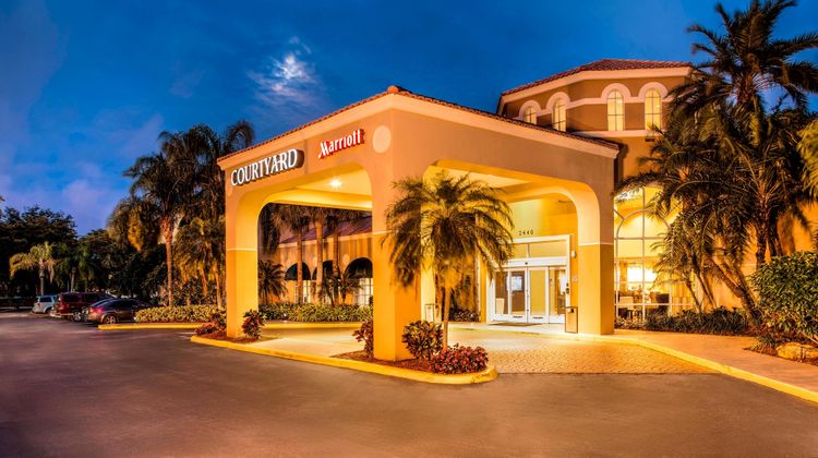 Courtyard Fort Lauderdale North/Cypress Exterior