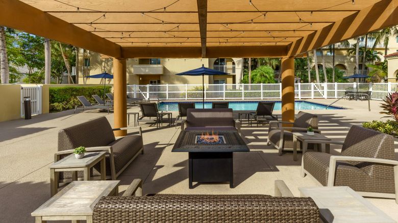 <b>Courtyard Fort Lauderdale North/Cypress Pool</b>. Images powered by <a href="https://www.leonardoworldwide.com/" title="Leonardo Worldwide" target="_blank">Leonardo</a>.