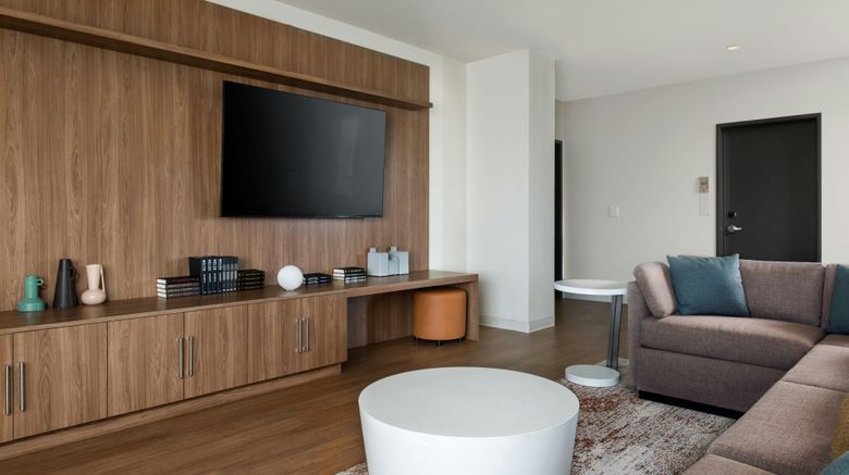 <b>Element Reno Experience District Suite</b>. Images powered by <a href="https://www.leonardoworldwide.com/" title="Leonardo Worldwide" target="_blank">Leonardo</a>.