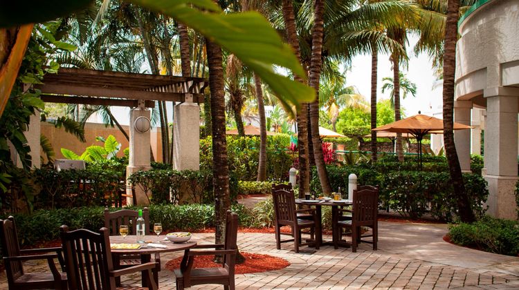 Courtyard Ft Lauderdale Airport & Cruise Exterior