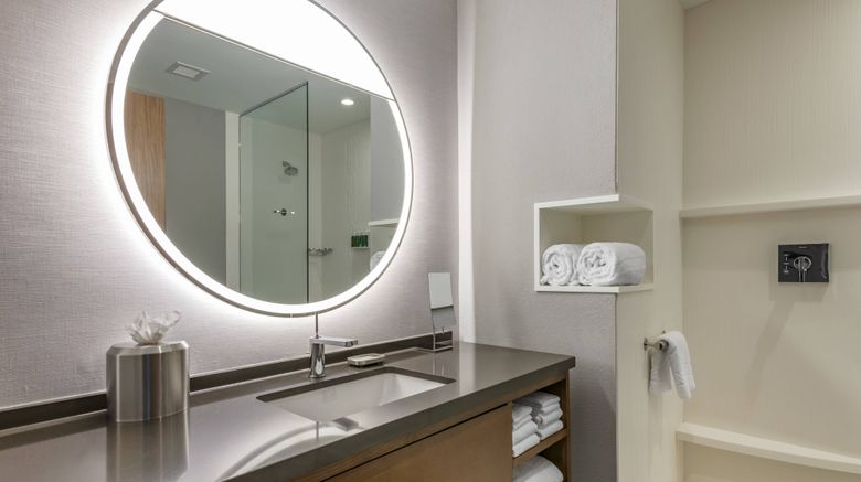 <b>Courtyard Fort Lauderdale Downtown Room</b>. Images powered by <a href="https://www.leonardoworldwide.com/" title="Leonardo Worldwide" target="_blank">Leonardo</a>.