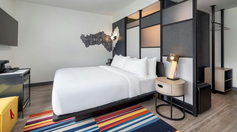 <b>Aloft Florence Room</b>. Images powered by <a href="https://www.leonardoworldwide.com/" title="Leonardo Worldwide" target="_blank">Leonardo</a>.