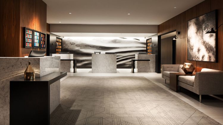 Le Meridien Houston Downtown Lobby