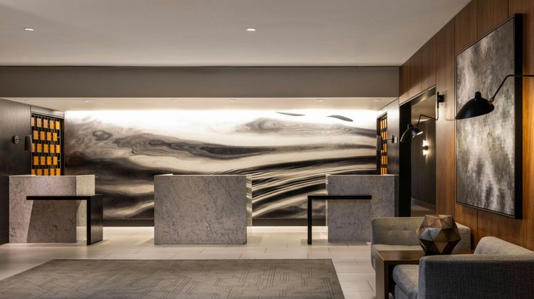 Le Meridien Houston Downtown Lobby