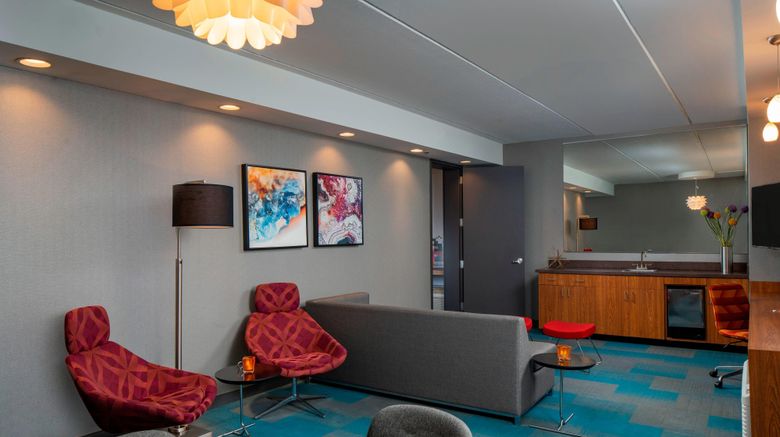 <b>aloft Rogers-Bentonville Room</b>. Images powered by <a href="https://www.leonardoworldwide.com/" title="Leonardo Worldwide" target="_blank">Leonardo</a>.